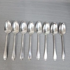 Vintage 1847 Rogers Bros Lovelace Silverplate Flatware 8 Teaspoons Floral