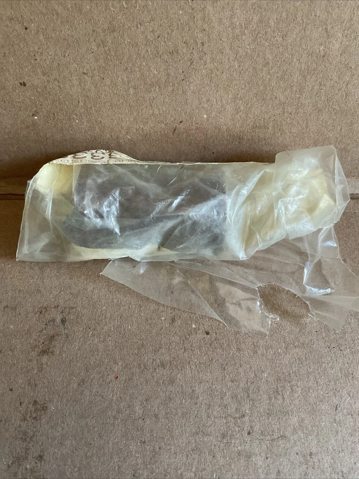 2016-2022 DODGE DURANGO FRONT EXHAUST SYSTEM PIPE HANGER BUSHING OEM - Image 3 of 3