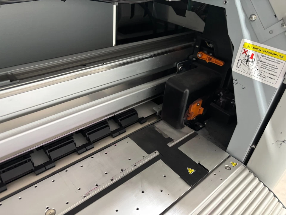 Impresora eco-solvente Mutoh VJ-1624X con tintas 64′′ ValueJet 1624X Foto 3 de 4