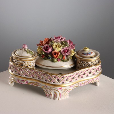 Herend Porzellan Tintenfass Blumendekorationen Ungarn XX Jhd Originell
