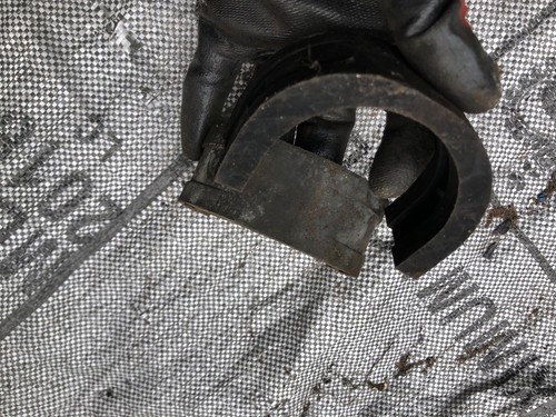 YAMAHA DT175 MX TANK RUBBER DT175 MX FUEL TANK RUBBER DT175MX BACK TACK RUBBER - Picture 6 of 7