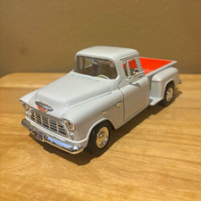 Chevrolet 124 1955 Pickup Truck Diecast Model Whiteorange Bed Opening Hood Chevrolet 124 1955 Pickup Truck Diecast Model Whiteorange Bed Opening Hood