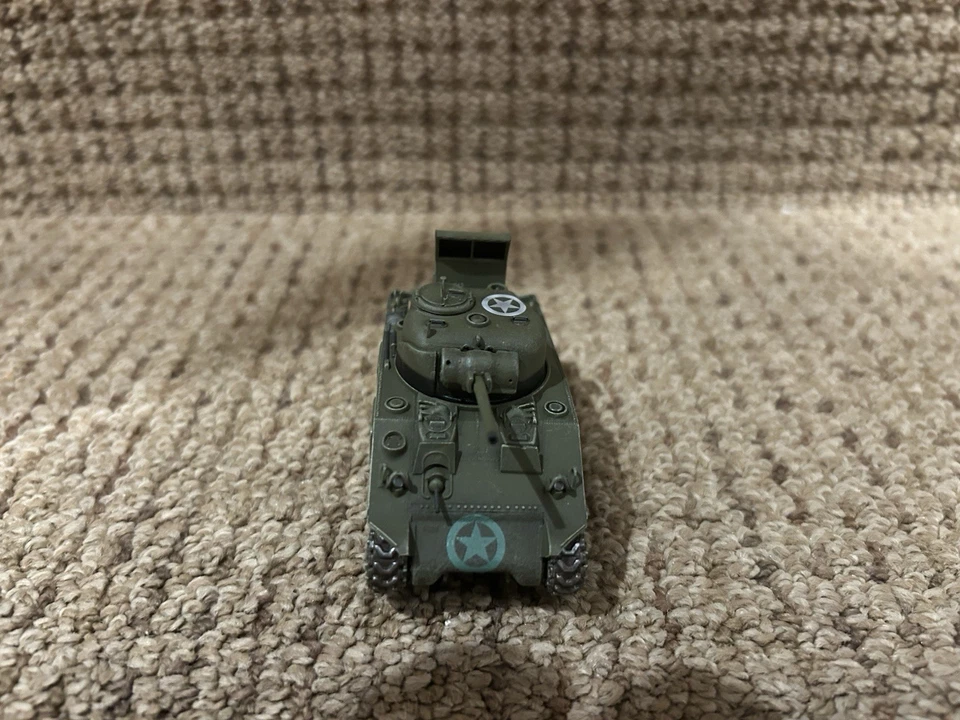 Dragon Armor 1:72 U.S. M4 Sherman w/Deep Wading Kit, Normandy 1944, No. 60369 - Image 2 of 4