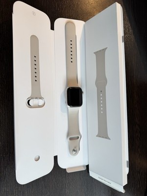 Apple Watch Series 7 (GPS + Cellular)41 mm-Gehäuse   Edelstahl.