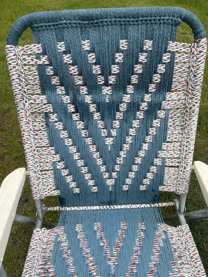 Hermosas sillas de césped vintage de aluminio tejido macramé azul blanco plegable 🤩 Foto 3 de 4