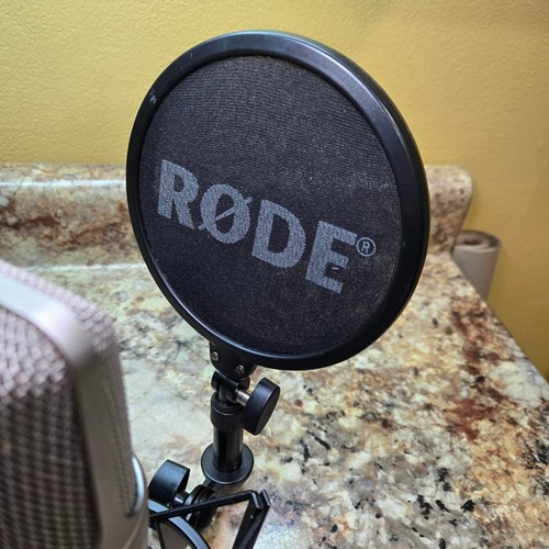 RODE NT2-A Large Diaphragm Condenser Microphone Shock Mount Pop Screen Cable - Picture 3 of 12