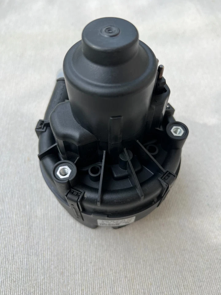 Nueva bomba de aire secundaria AUDI A4 Avant A6 Allroad 4B 8D B5 C5 RS4 97-05 078906601H Foto 4 de 4