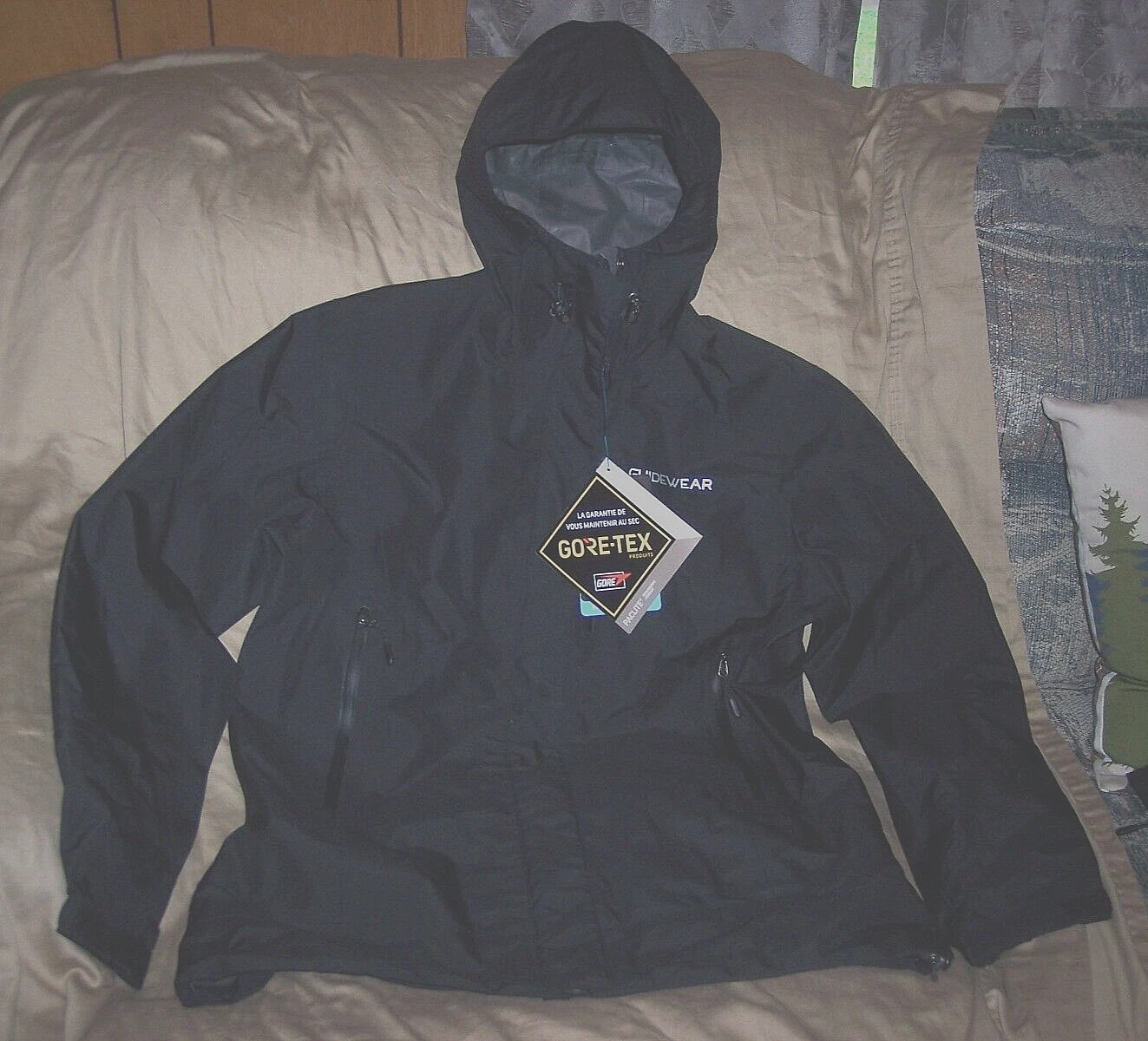 Womens Medium Goretex Rain Jacket Fishing Jacket Rain Coat Light Weight Packable