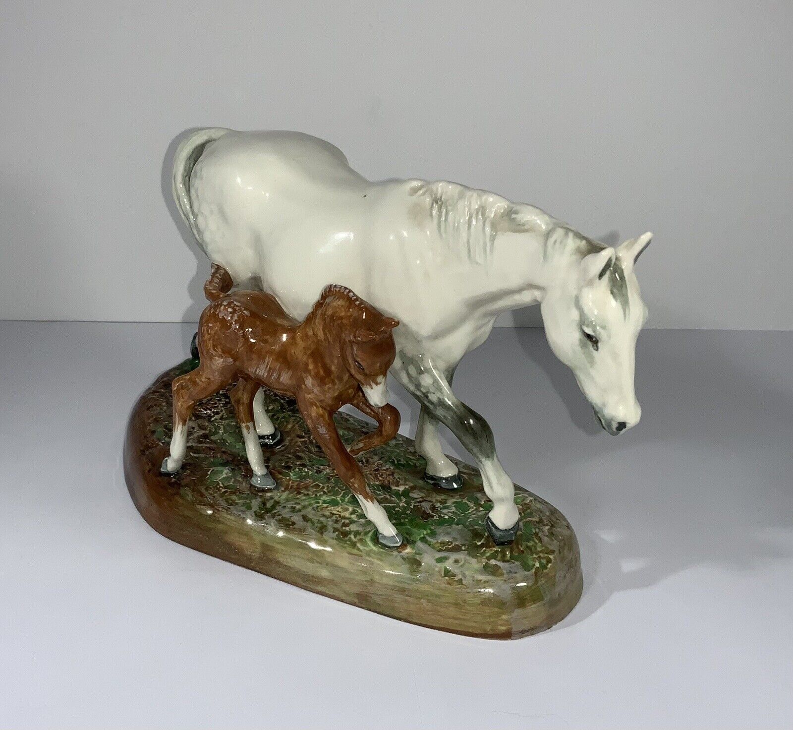 Vintage Royal Doulton Gude Grey Mare And Foal HN2532 Figurine Gorgeous “Mint”