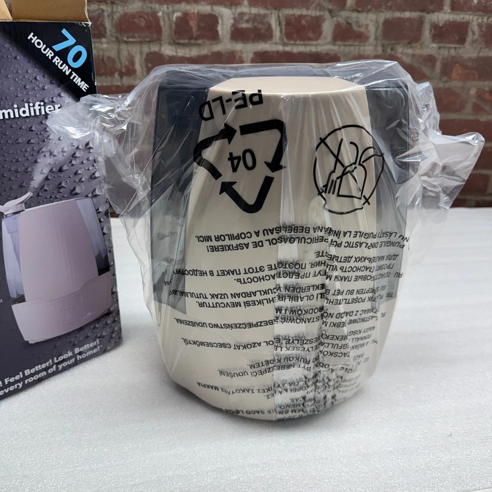 Humidificador Air Innovations Clean Mist con bandeja Sensa Touch y aroma (crema) Foto 2 de 4