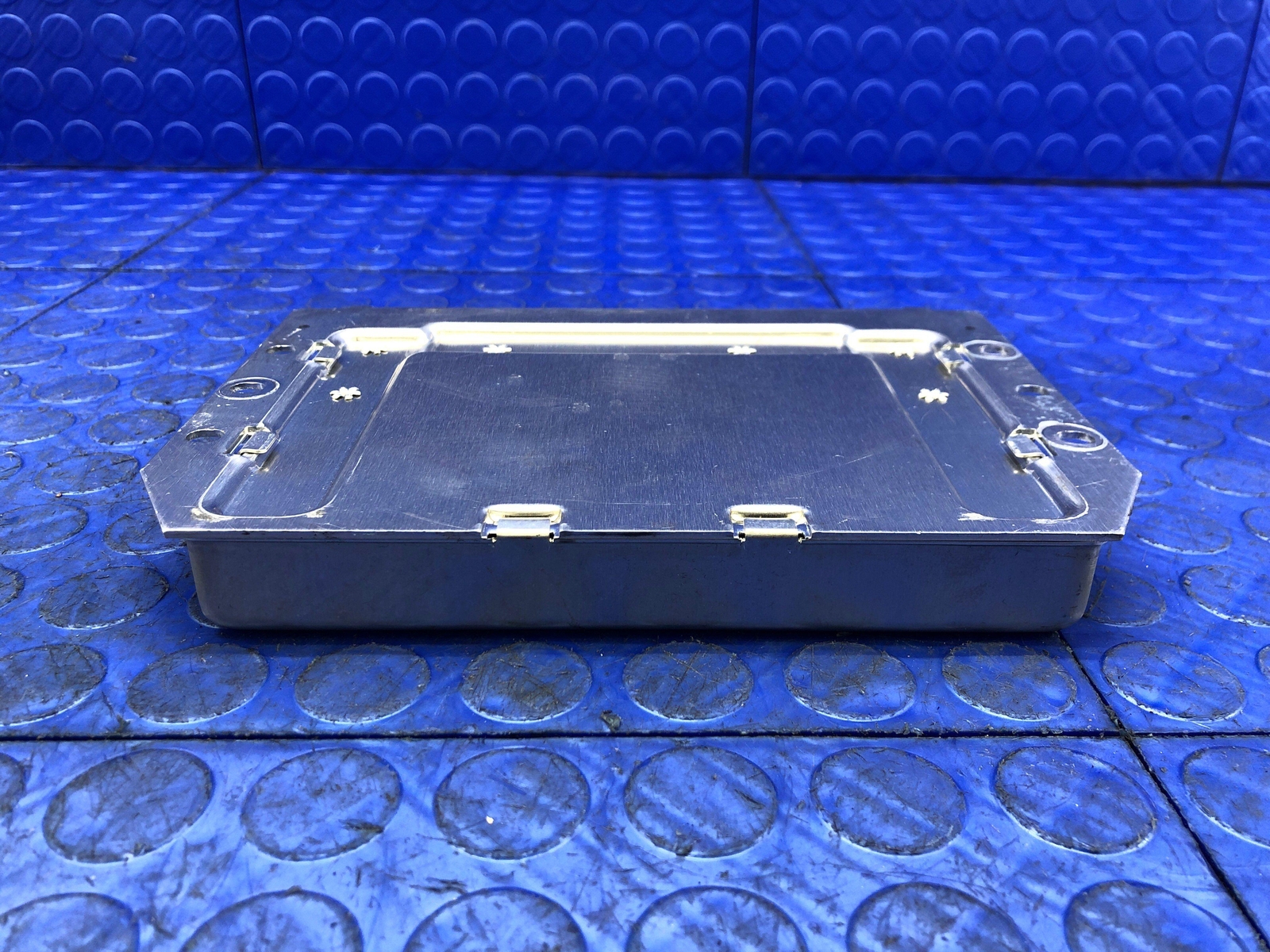 2017-2022 MASERATI LEVANTE OEM ADAPTIVE SUSPENSION CONTROL MODULE 670105688