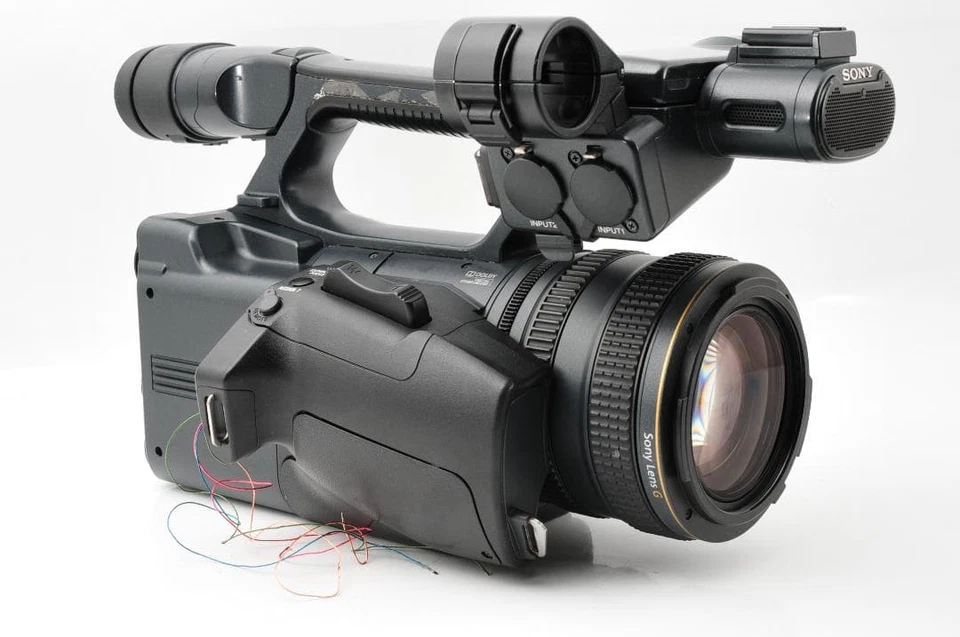 SONY HDR-AX2000 Professional Full HD Camcorder 20x Optical Zoom For parts as is - Image 4 of 4