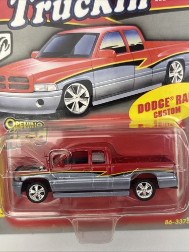 Revell Hot Truckin 2001 Dodge Ram 1500 Custom Pickup 1/64 Diecast Free Shipping - Picture 2 of 5