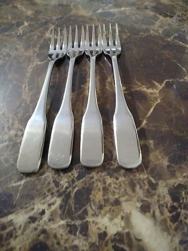 The Cellar Cocktail Seafood Forks CLF5 Lot Of 4 Stainless Steel Flatware - Picture 3 of 5