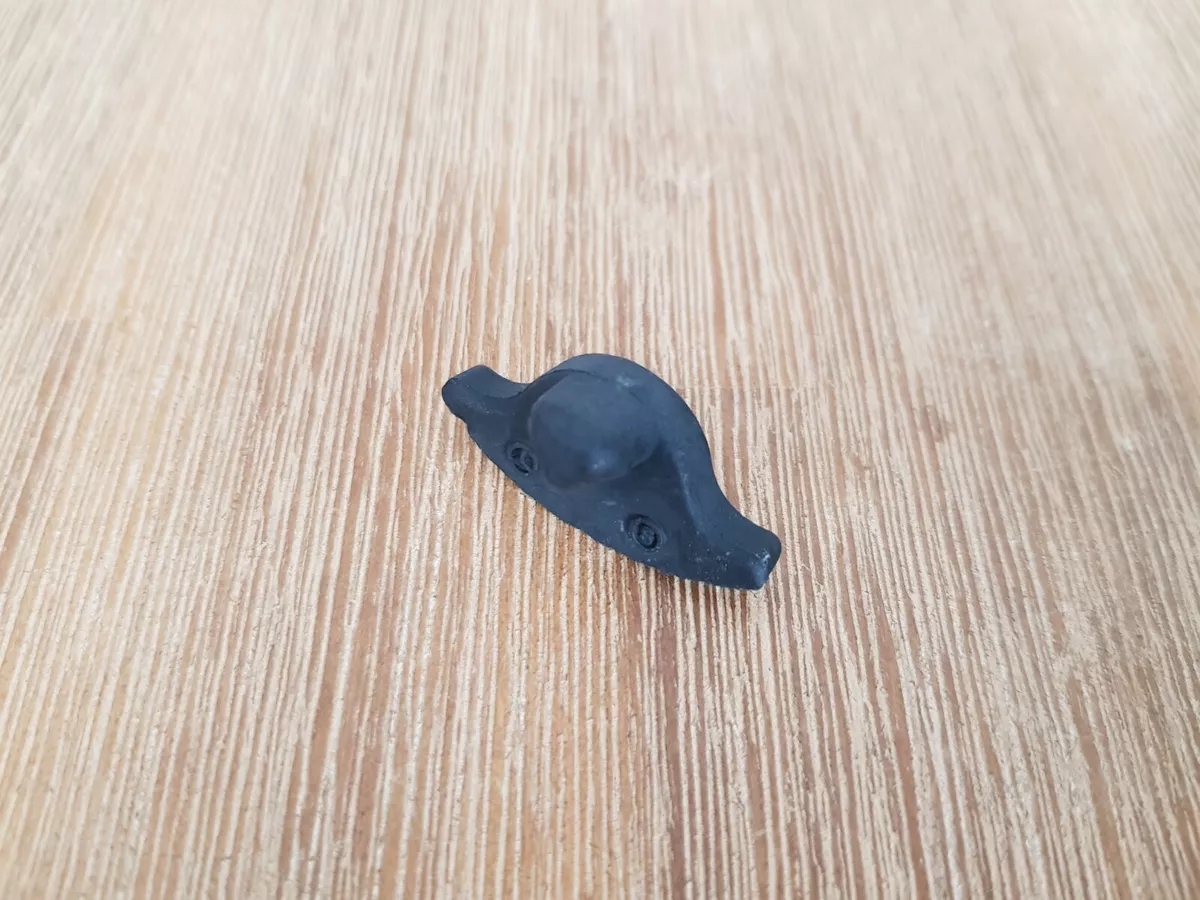 Mercedes-Benz W123 W124 R129 W201 W461 Fuel Cap Cover Rubber 