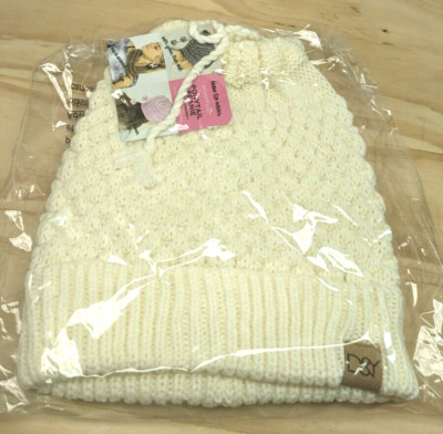 David and Young ponytail beanie white NEW