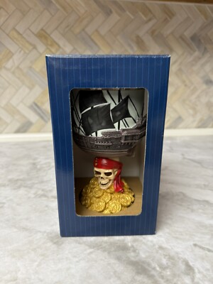 Disney Showcase PIRATES OF THE CARIBBEAN GOBLET-THE BLACK PEARL 6014854 NEW