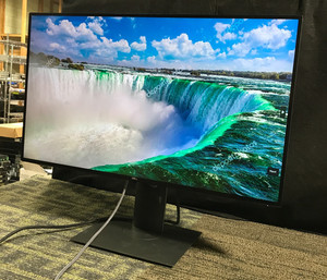 27" Dell U2720Q | LED-backlit LCD IPS Black 120Hz LCD Monitor