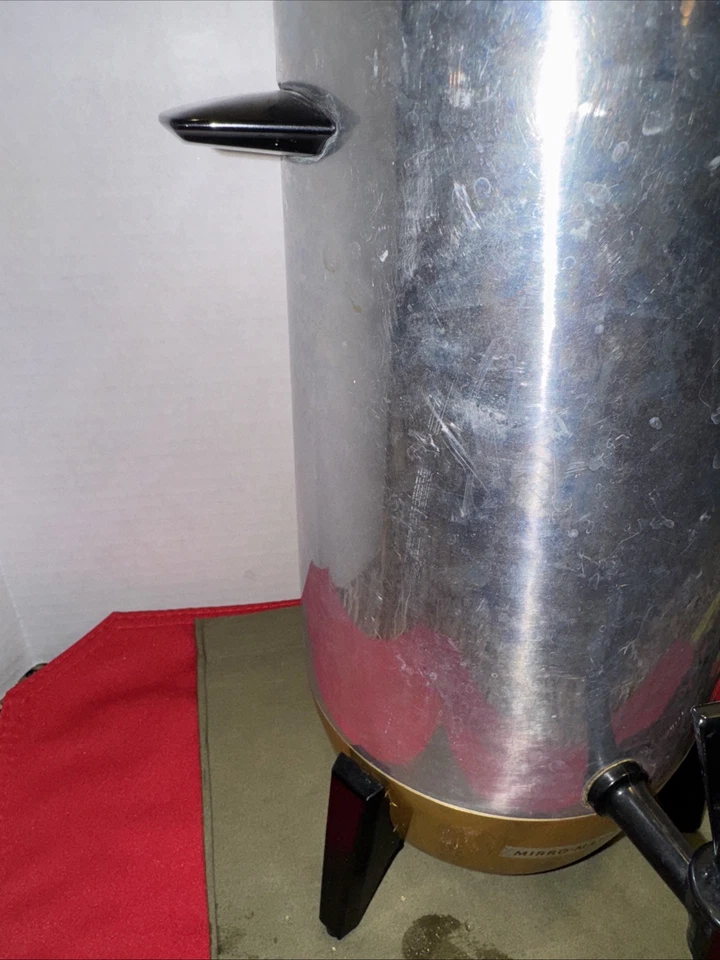 Percolador de café eléctrico vintage Mirro Party Perk 22 tazas B-9292-75 EE. UU. Funciona Foto 3 de 4