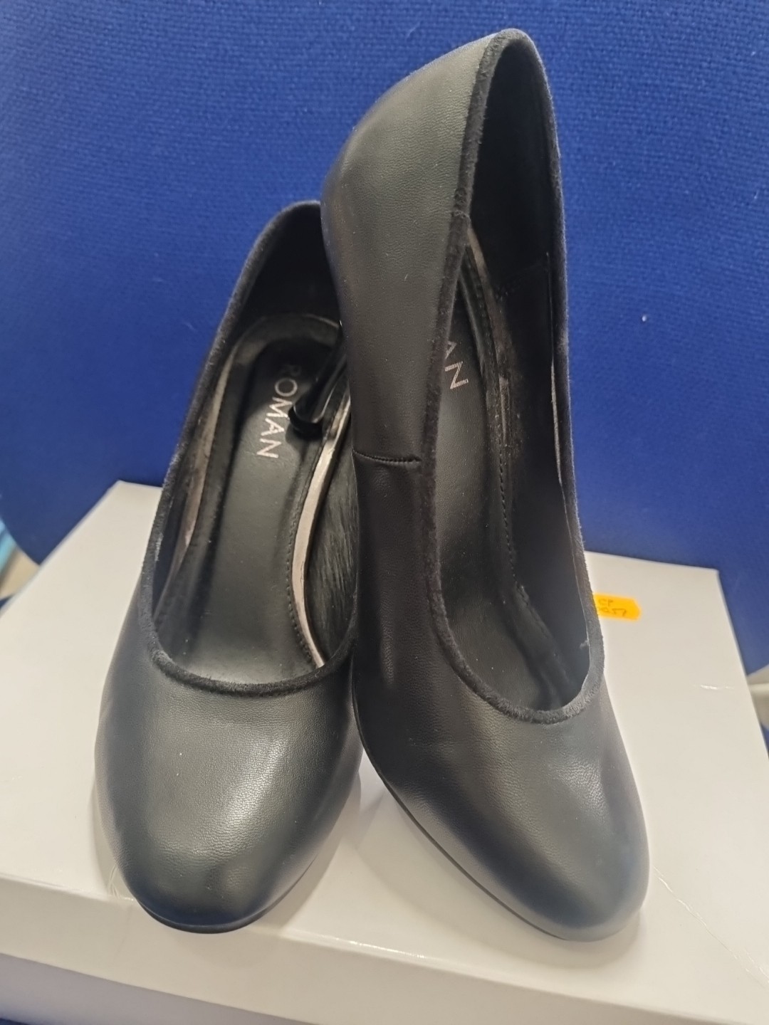 Roman Woman's Black Court Shoes With Silver Heel, Size 4