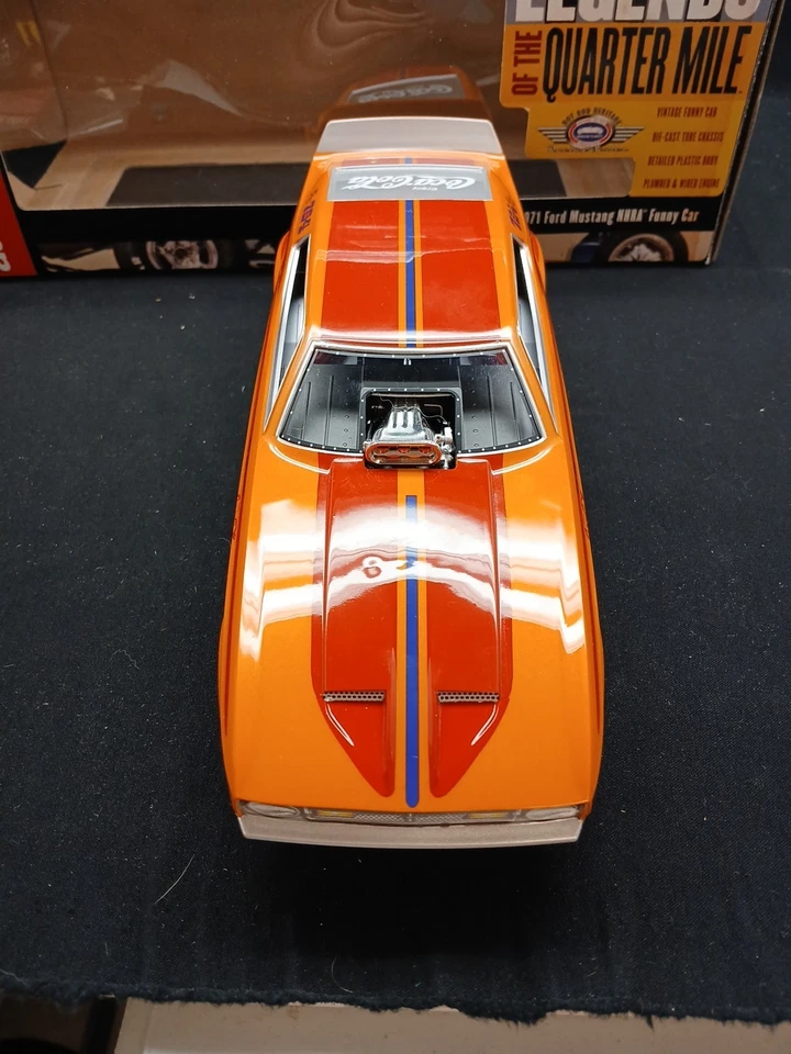 1971 FORD MUSTANG LA HOOKER FUNNY CAR AUTO WORLD 1:18 SCALE DIECAST - Image 3 of 4