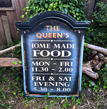 Pub Sign The Queen