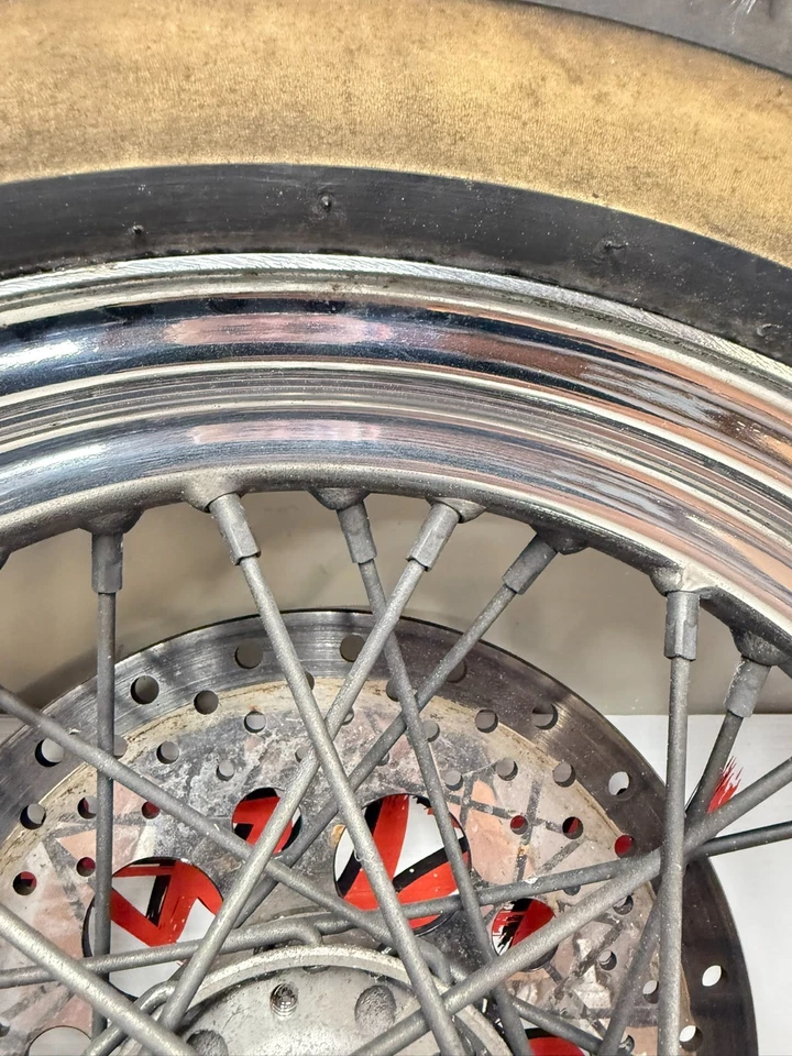Harley Davidson Softail 1997 16" llanta trasera neumático con radios rotor de freno Foto 4 de 4