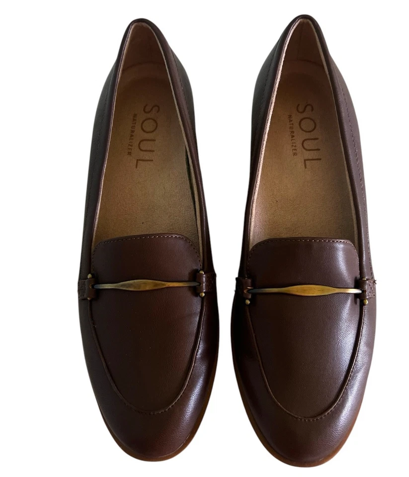 Naturalizer Soul 女式 Ridley 记忆泡沫高跟鞋乐福鞋 7 肉桂棕色 — 第 3/4 张图片