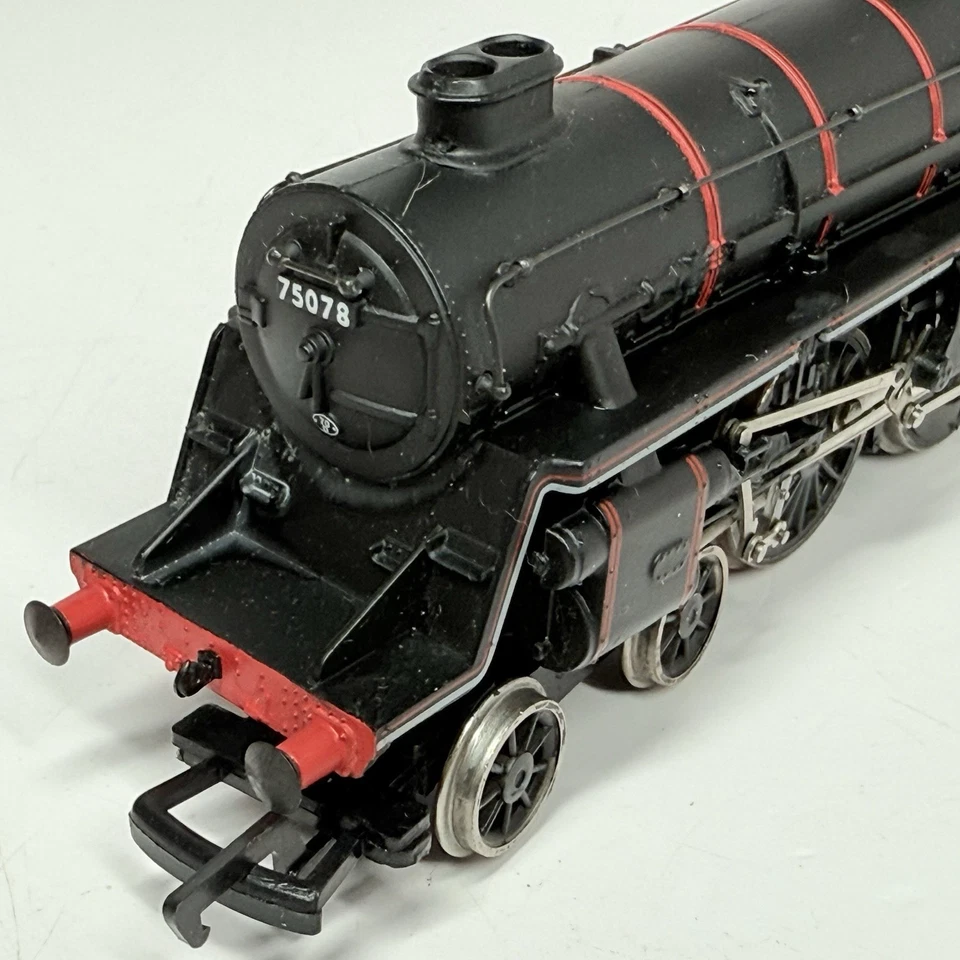 OO Scale Bachmann Branch Line 31-105 Black Livery 4-6-0 Steam Locomotive 75078 - Image 3 of 4