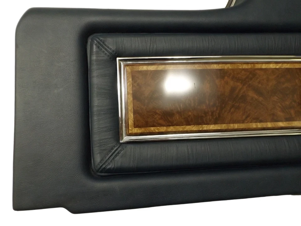 1979-1985 Oldsmobile Toronado RH Interior Quarter Trim Panel Used OEM — 第 2/4 张图片