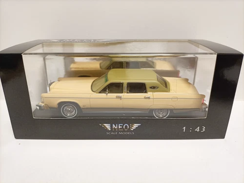 Neo 1/43 Resin car model Lincoln Continental Town Car 1982 Yellow - Picture 7 of 7