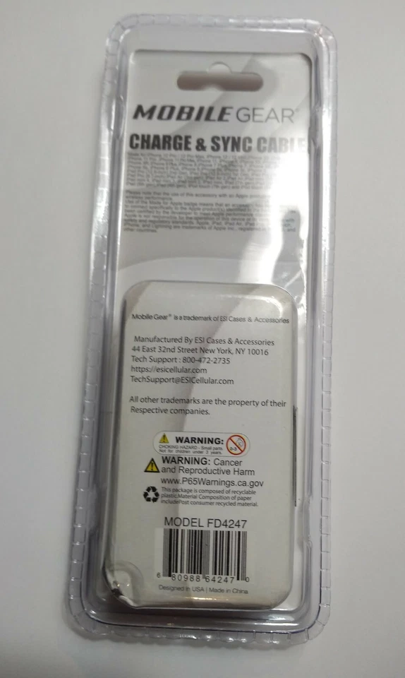 MobileGear 10-ft Fast Charge and Sync Cable for iPhone, iPad, iPod - White - Image 2 of 2