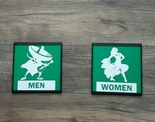 MEN AND WOMEN RESTROOM / PLASTIC DOOR SIGN 6" X 6"