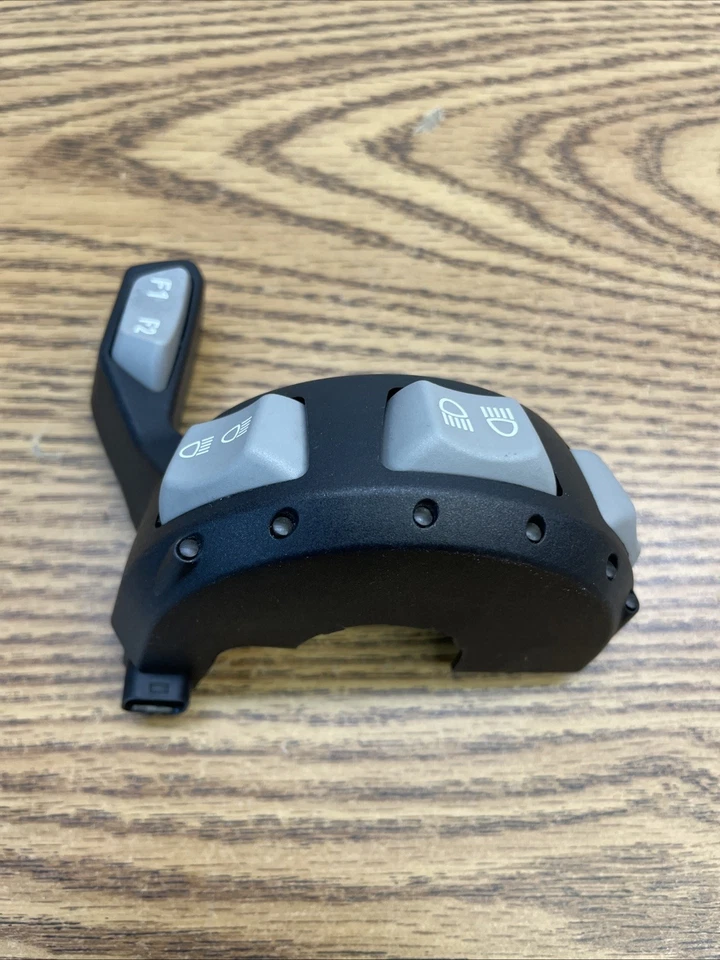 BMW R1200RT 2014 A 2018 INTERRUPTOR AUXILIAR PARTE IZQUIERDA # 61318525645 Foto 4 de 4