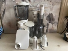Kenwood Electronic FP700 Gourmet Food Processor with Accessories 600w - Working