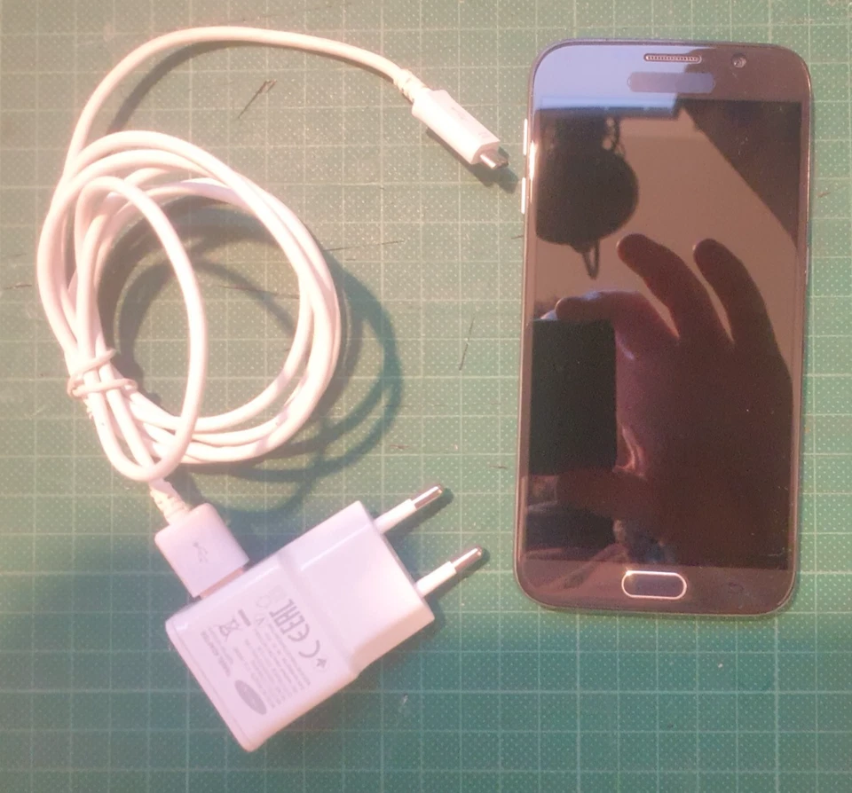 Samsung Galaxy S6 (SM-G920F), 32 GB, Black Sapphire, defekt / reparaturbedürftig - Bild 3 von 3