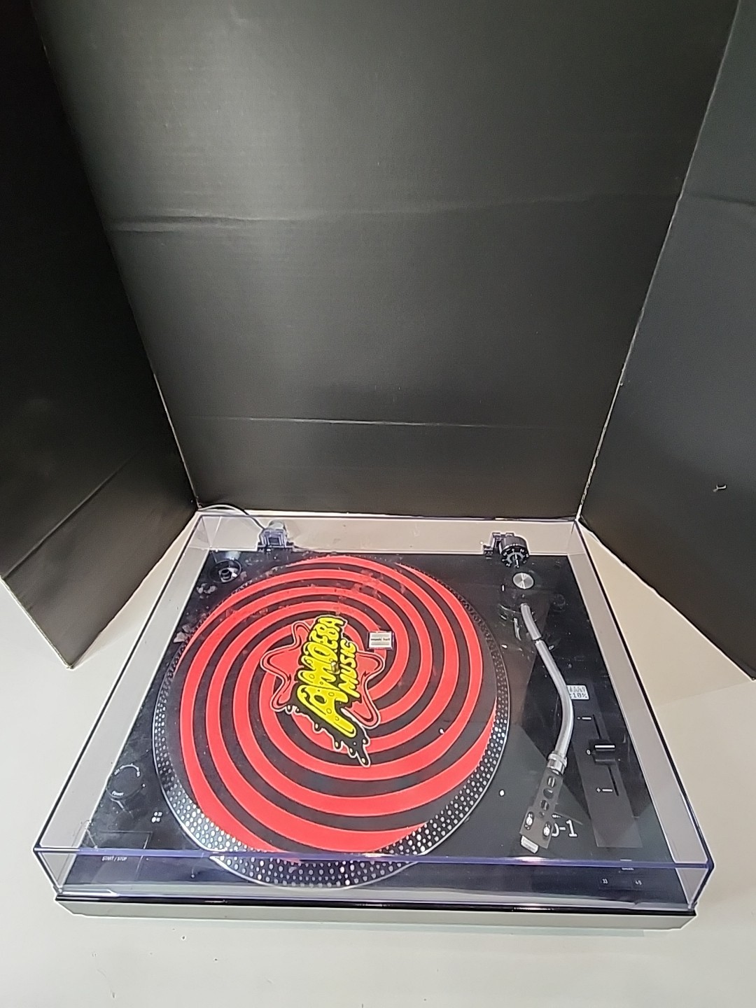 Music Hall USB-1 Turntable With Amoeba Music Trippy Mat