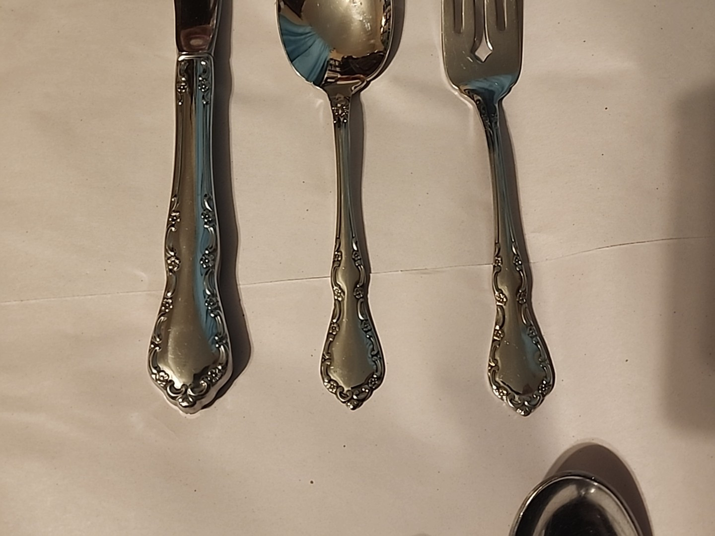 Oneida Distinction - Mansion Hall Stainless Flatware 25 Piece W/ Steak Knives