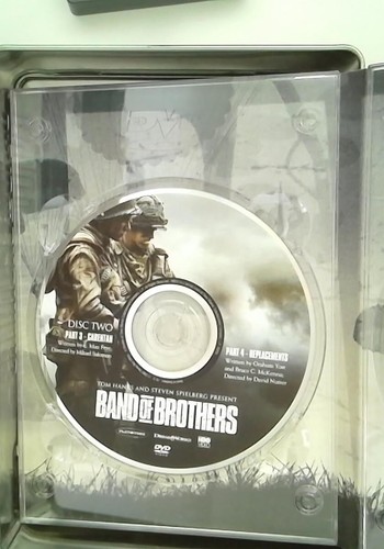 ✬ Band Of Brothers - DVD - VERY GOOD - NTSC ✬ - Picture 3 of 7