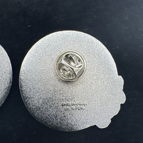 Pair (2) Ouran High School Lapel Pins Of The Hitsuji Twins Hikaru & Kaoru - Picture 6 of 17