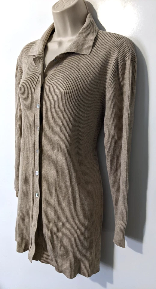 Camisa suéter acanalada frontal con botones Dockers para mujer talla mediana 100 % algodón elástico usada en excelente estado Foto 3 de 4