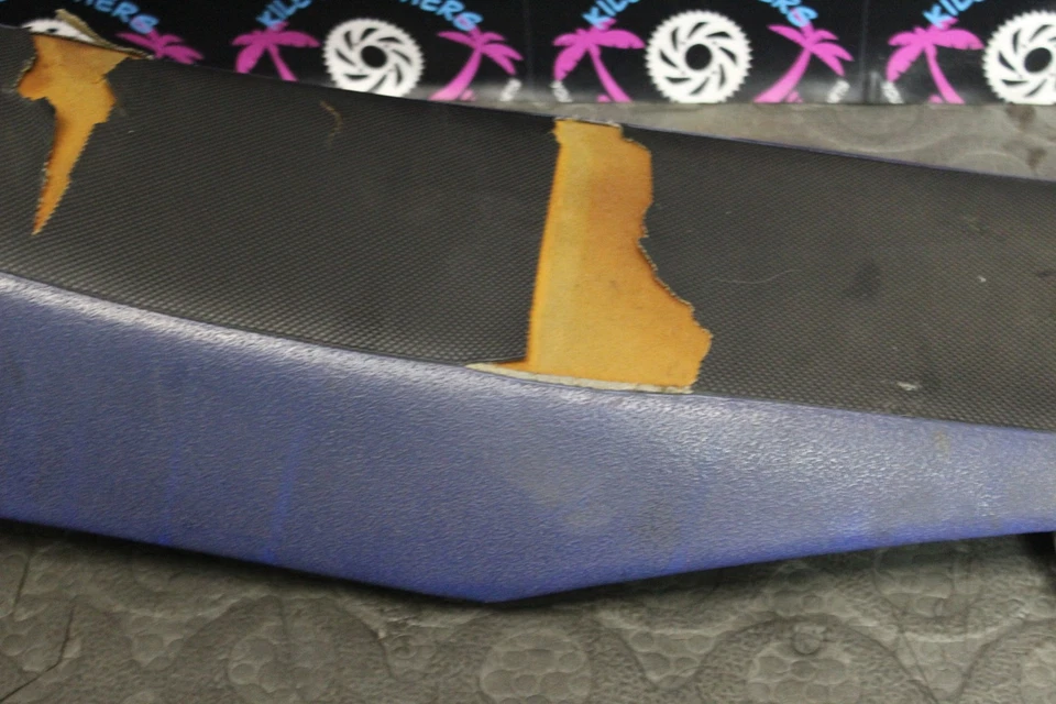 Yamaha YZ250F 2011 OEM asiento bandeja cubierta de espuma 17D-24710-D0-00 Foto 3 de 4