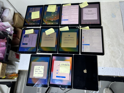 Lot of 11 Apple iPad Pro 9.7''A1673 32 GB, Wi-Fi, 9.7'' AS-IS For P@rts READ WORKS