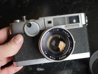 FUJICA V2 CAMEREA / semi working