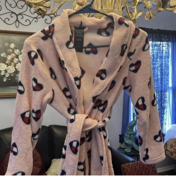TOMMY HILFIGER GIRLS ROBE WITH BELT SIZE 8 / 10 PINK  LOUNGE SLEEPWEAR