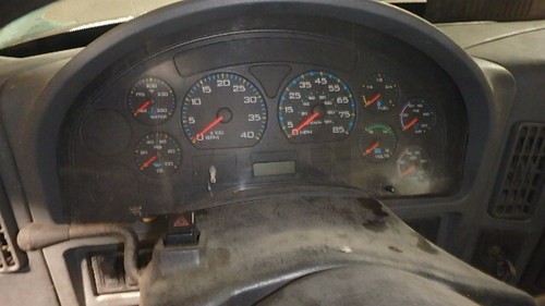 INTERNATIONAL 8600 2005: Instrument Cluster