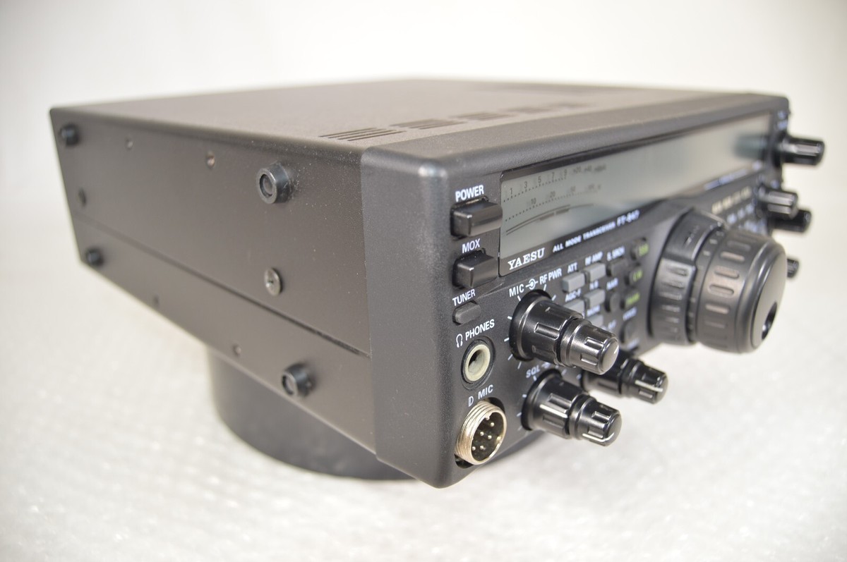 Yaesu FT-847 HF 50 144 430 MHz All Mode Transciever 100w/50W Yaesu FT-847 HF 50 144 430 MHz All Mode Transciever 100w/50W