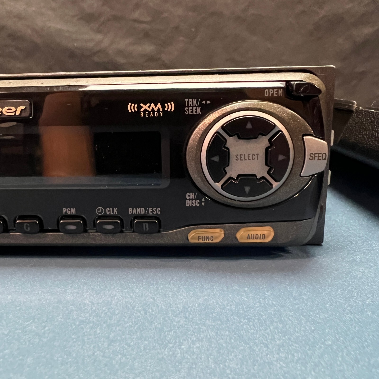 Pioneer DEHP3300 Car Stereo InDash Radio CD Player Super Tuner 3 MOSFET 50Wx4 12562544397 eBay