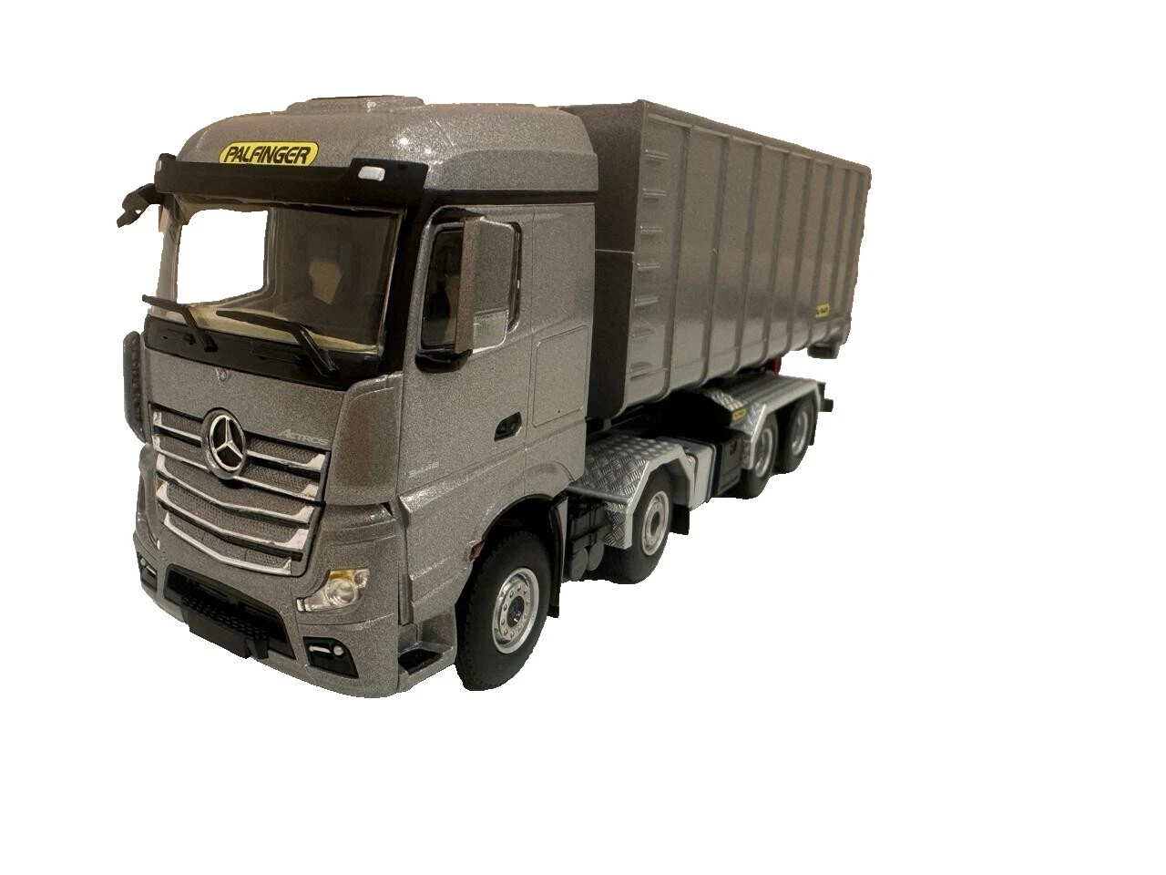 Современные литые машинки, грузовики и фургоны Mercedes-Benz WSI