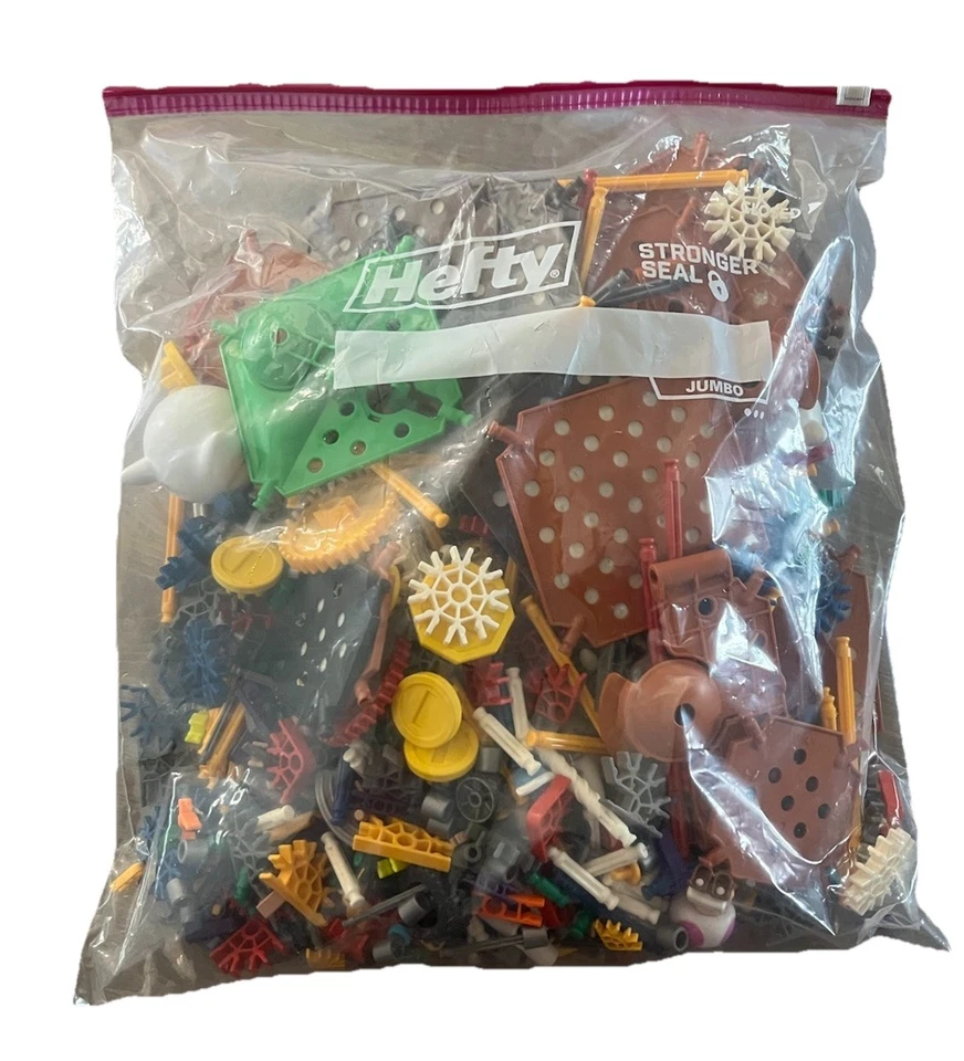 K'NEX Nintendo Super Mario 3D Land Ghost House Building Set Completed - Image 3 of 4